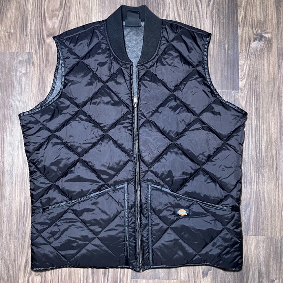 Dickies Black Quilted Vest - Picture 1 of 3